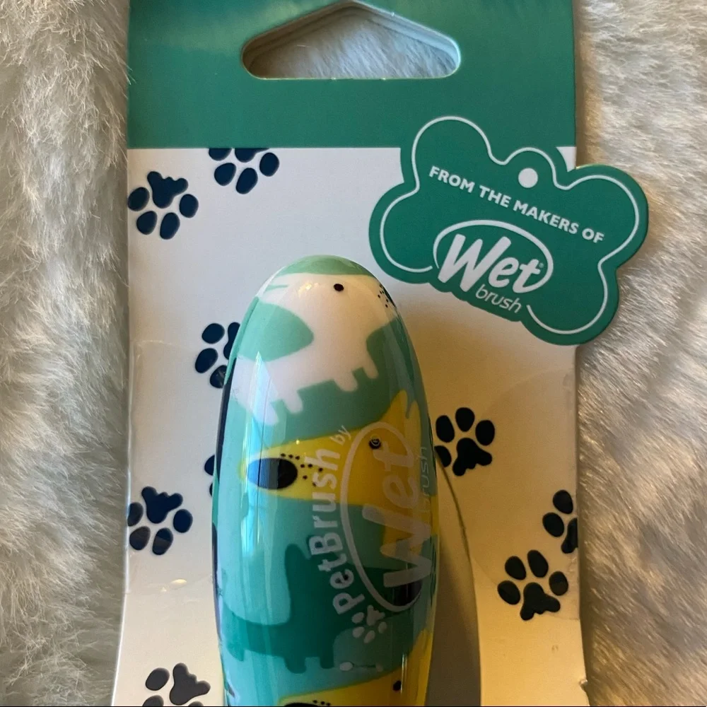 Detangler Brush For Small Breeds Of Dog - Brand: Wet Brush 🐕